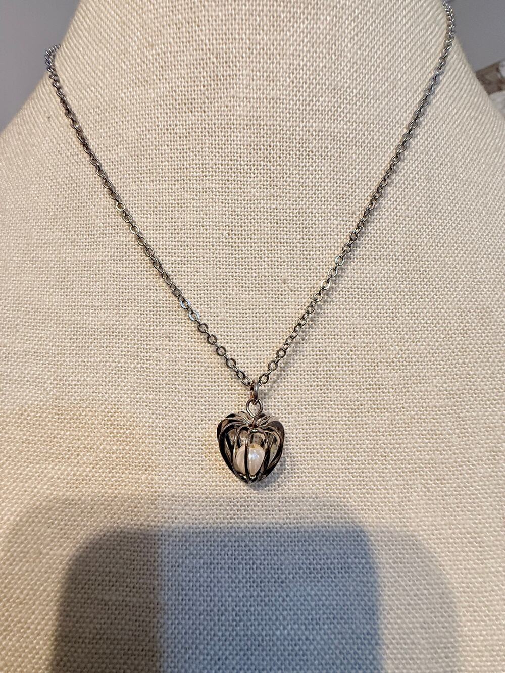 Vintage 18” + 3” Silver Tone Cage Heart Pendant Necklace